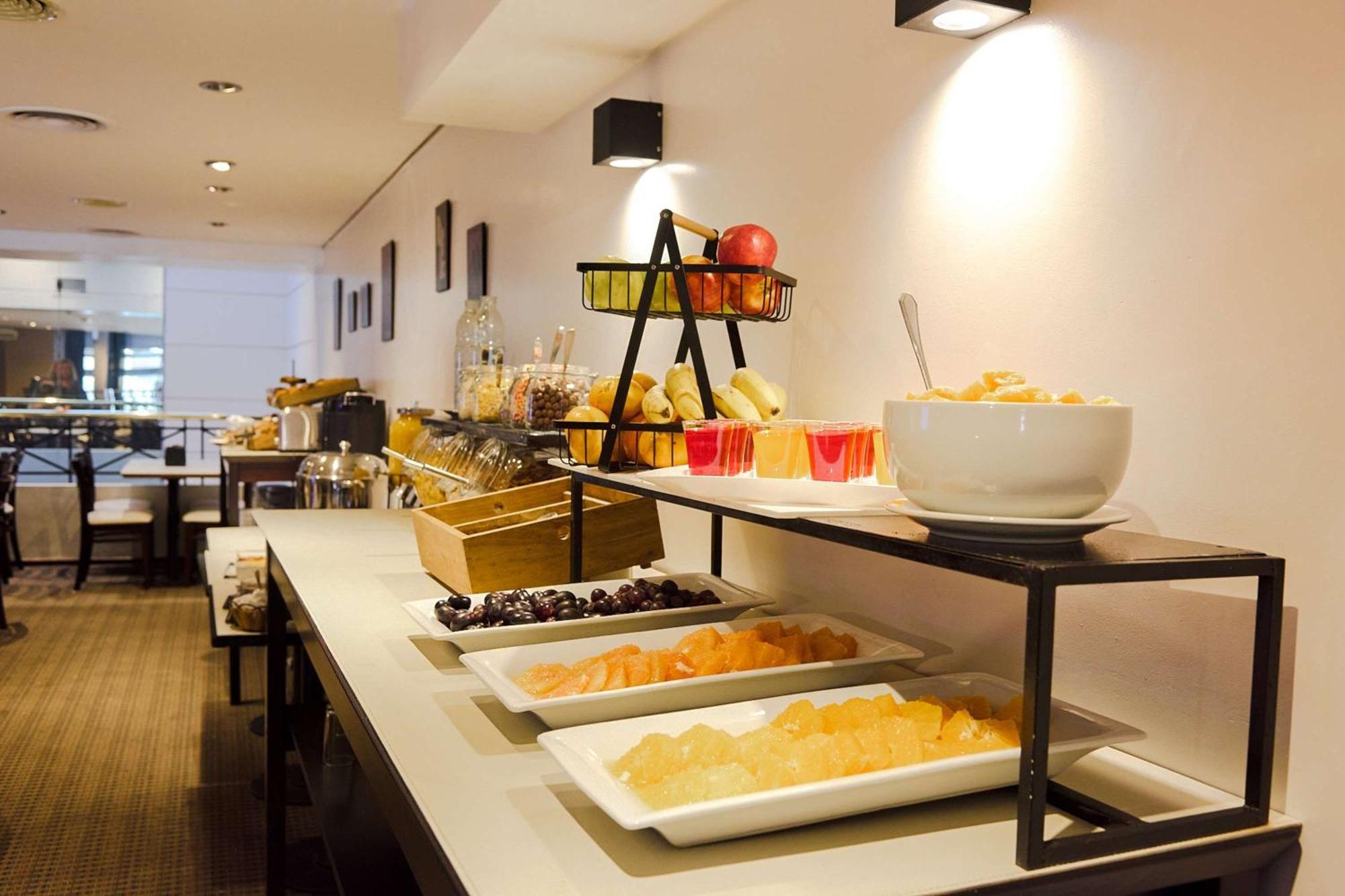Bed and Breakfast Ramada By Wyndham Buenos Aires Centro Exteriér fotografie